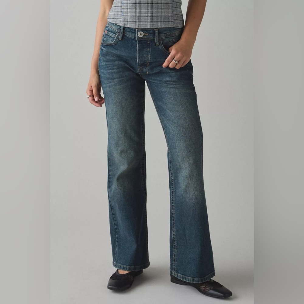 BDG Relaxed Low-Rise Blue Bootcut Jeans